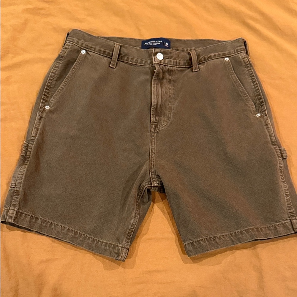 Abercrombie and Fitch Men's Brown Shorts 33